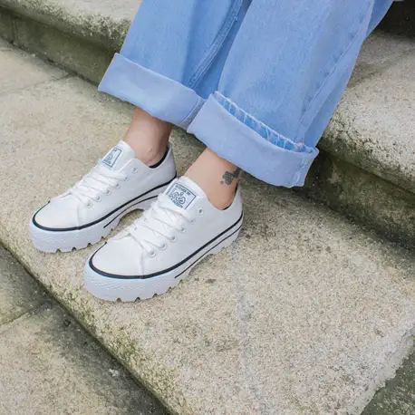 Zapatilla Lona Lois Blanca de Mujer con Plataforma puntera de goma Verano 61362